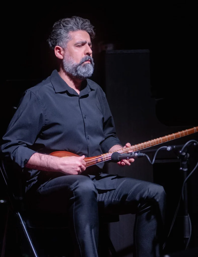 Mehdi Rostami Setar player
